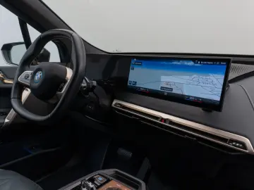 iX xD40 Edition Sport 360°Laser SkyLounge 22Zoll