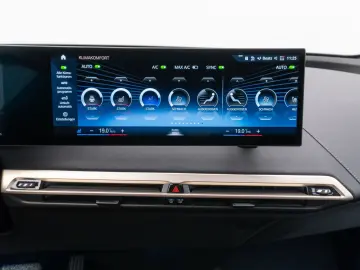 iX xD50 360°Laser B&W SoftC SkyLounge DAB 22Zoll