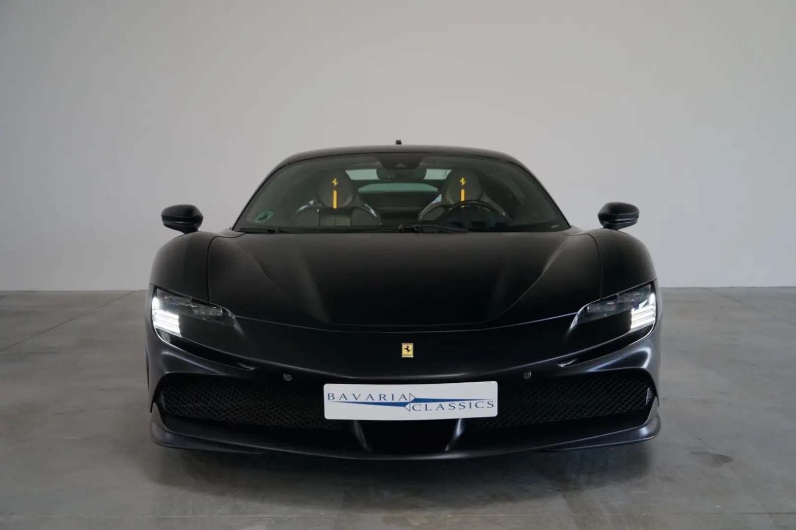 SF90 + CARBON + LIFT + JBL + CARPLAY