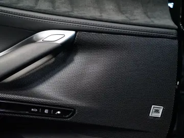 SF90 + CARBON + LIFT + JBL + CARPLAY