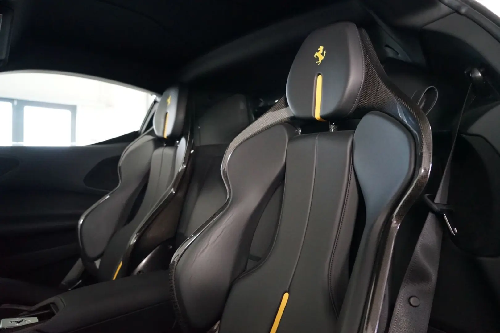 SF90 + CARBON + LIFT + JBL + CARPLAY