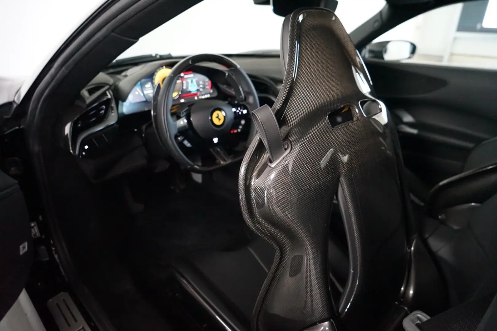 SF90 + CARBON + LIFT + JBL + CARPLAY