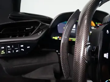 SF90 + CARBON + LIFT + JBL + CARPLAY