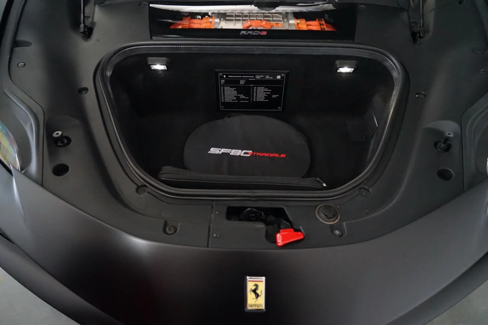 SF90 + CARBON + LIFT + JBL + CARPLAY