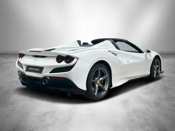 F8 Spider / Lift  / Racing Seat / Voll-Alcantara