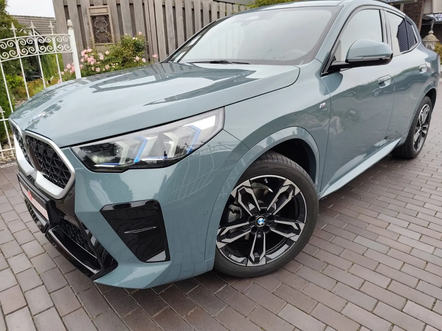 X2 18 d 2.0 °M-Sport°el.AHK°Sonderlack ab Werk