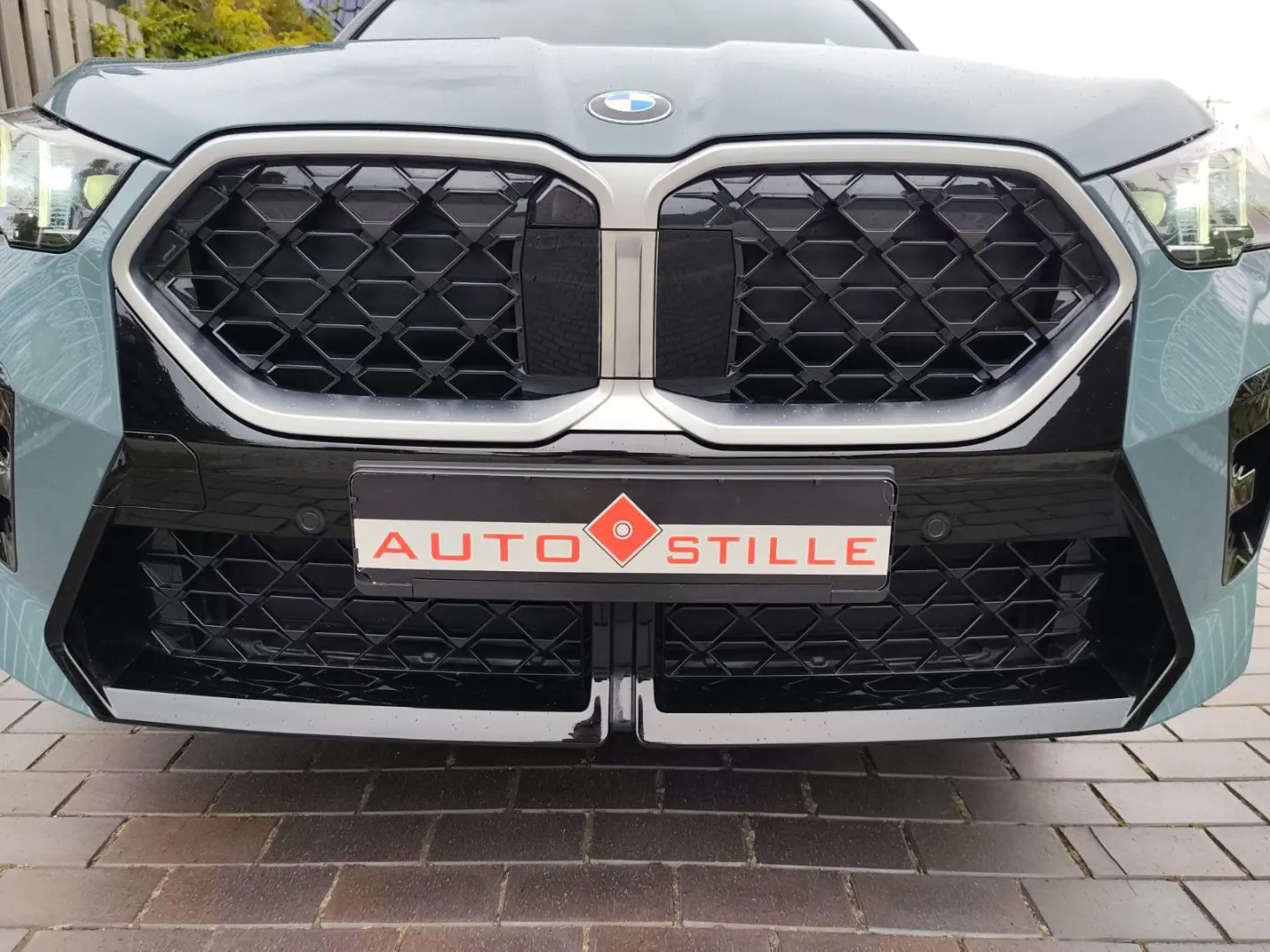 X2 18 d 2.0 °M-Sport°el.AHK°Sonderlack ab Werk
