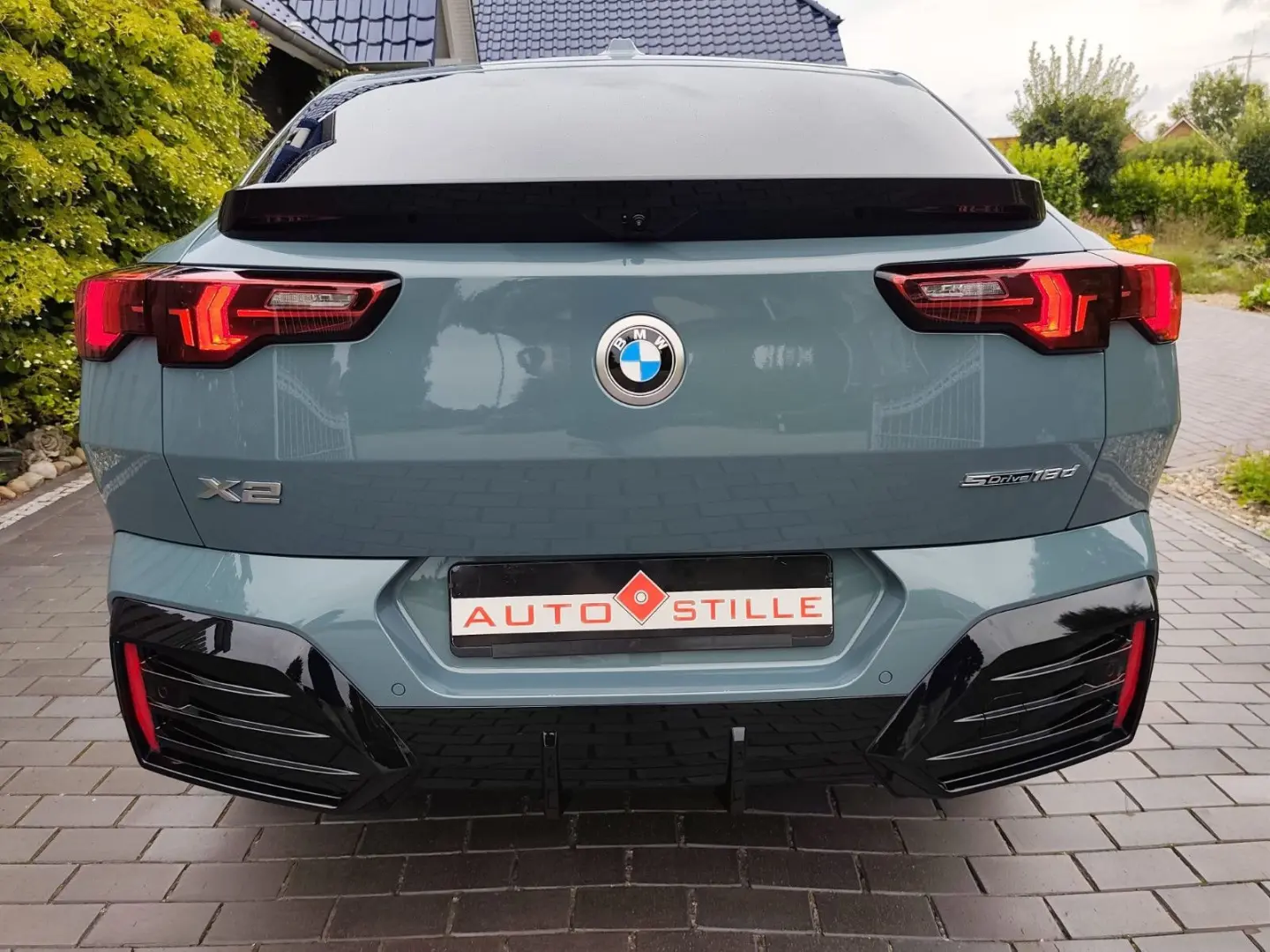 X2 18 d 2.0 °M-Sport°el.AHK°Sonderlack ab Werk