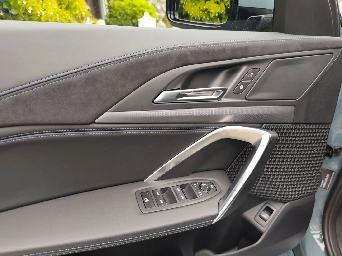 X2 18 d 2.0 °M-Sport°el.AHK°Sonderlack ab Werk
