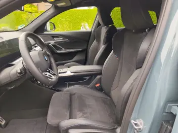 X2 18 d 2.0 °M-Sport°el.AHK°Sonderlack ab Werk