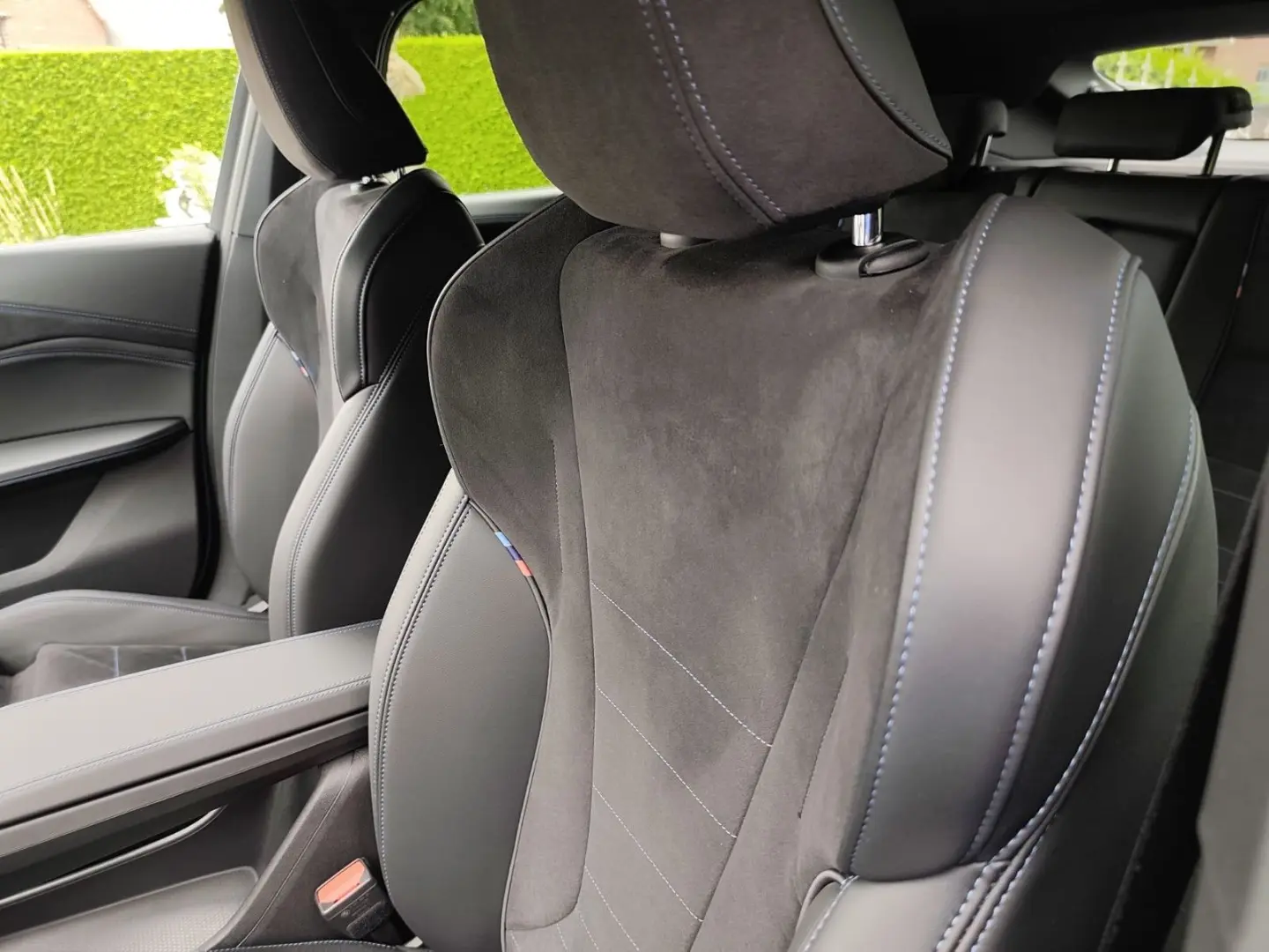 X2 18 d 2.0 °M-Sport°el.AHK°Sonderlack ab Werk