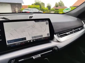 X2 18 d 2.0 °M-Sport°el.AHK°Sonderlack ab Werk