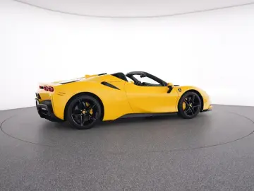 SF90 Spider CARBON GIALLO MODENA