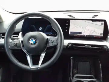X2 sDrive18d AHK DA KomZug AdapLED Kamera Sitzhz