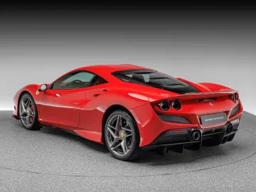 F8 Tributo