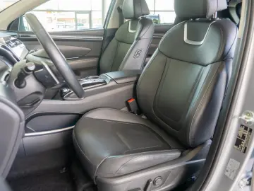 Hyundai Tucson 1.6T-GDI Plug-in Hybrid  4WD 