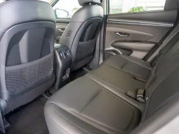 Hyundai Tucson 1.6T-GDI Plug-in Hybrid  4WD 
