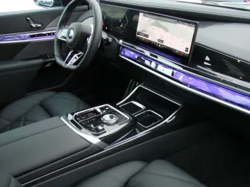 740 xDrive M Sport ACC SkyLounge Standheizung