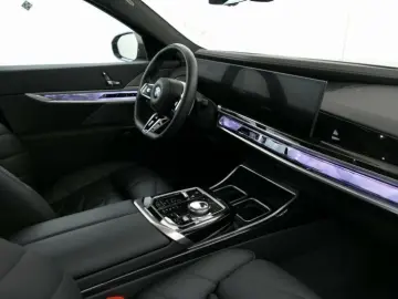 740d xDr. M Sportpaket AHK Panorama Standh ACC W