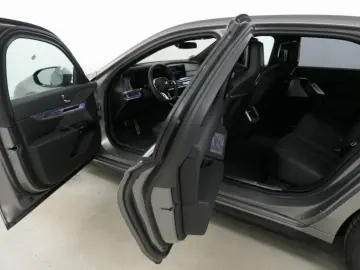 740d xDr. M Sportpaket AHK Panorama Standh ACC W