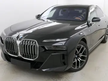 740 d xDrive M Sport Paket TV SkyLounge Kristall