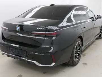 740 d xDrive M Sport Paket TV/SkyLounge/Kristall