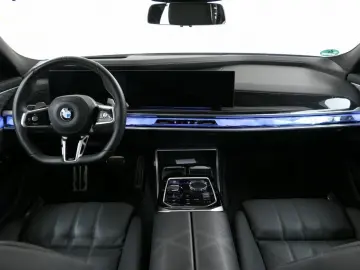 740 d xDrive M Sport Paket TV/SkyLounge/Kristall