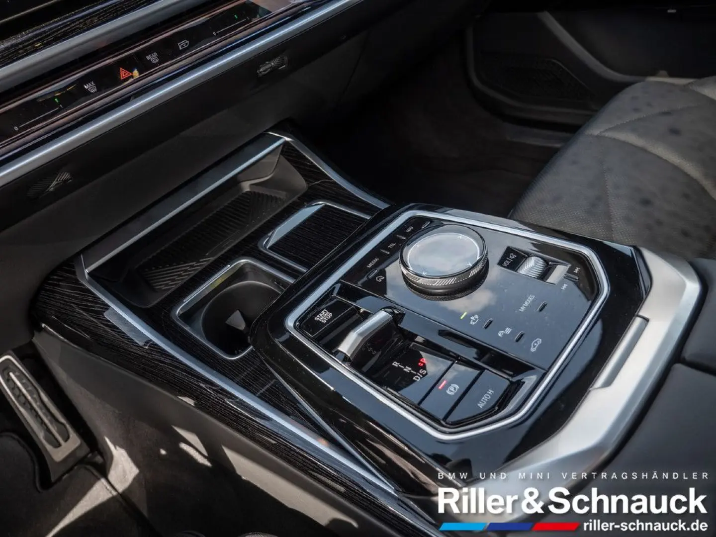 740d xDrive M-Sport ACC STANDHZ PANO 360° RSE
