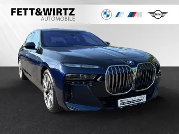 750e xDrive M Sport|TV-Fond-Entertainment