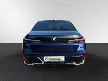 750e xDrive M Sport|TV-Fond-Entertainment