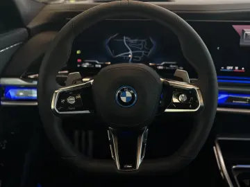 750e xDrive MSport Pro DA/PA Prof Massage 21