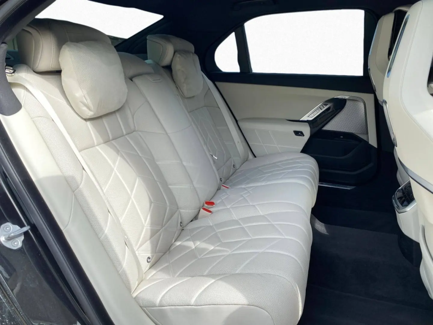 750e xDrive M Sport Pro Autobahnass,Kristall,21