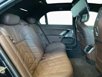 i7 xDr 60 M SPORT Auttüren,SkyL,FondEnt,Massage