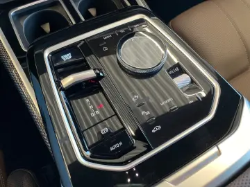 i7 xDr 60 M SPORT Auttüren,SkyL,FondEnt,Massage