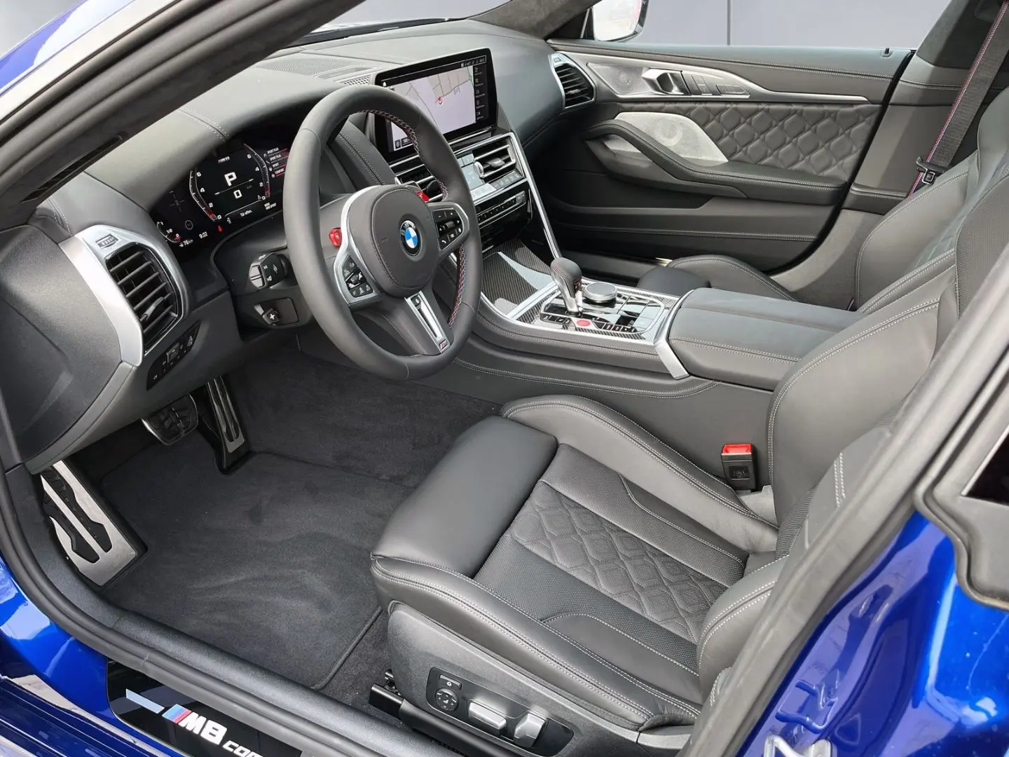 M8 Competition Gran Coupe Wärme-Paket B&W
