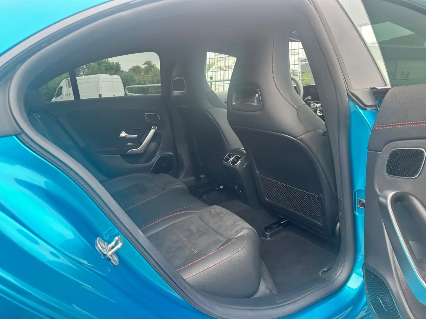 CLA 35 AMG 4Matic*1.HD*AERO*7TKM*HYPERBLAU*360°