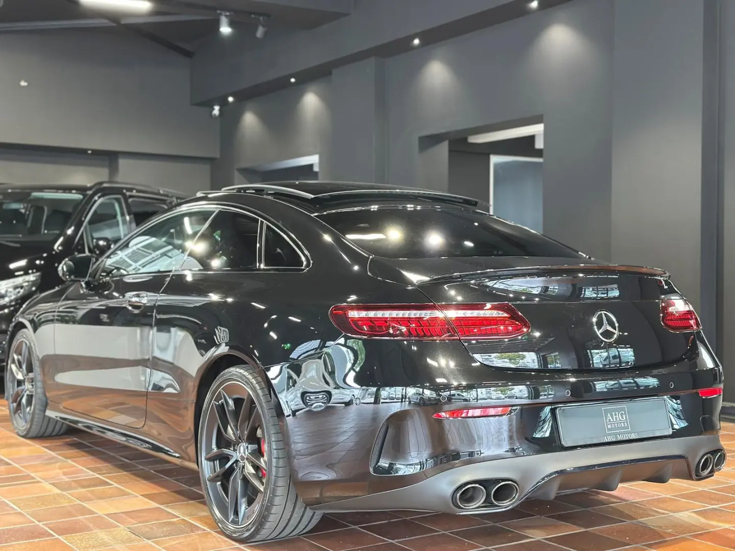 E 53 AMG 4M COUPE SPORTABGAS DISTRO PANO 360° HE