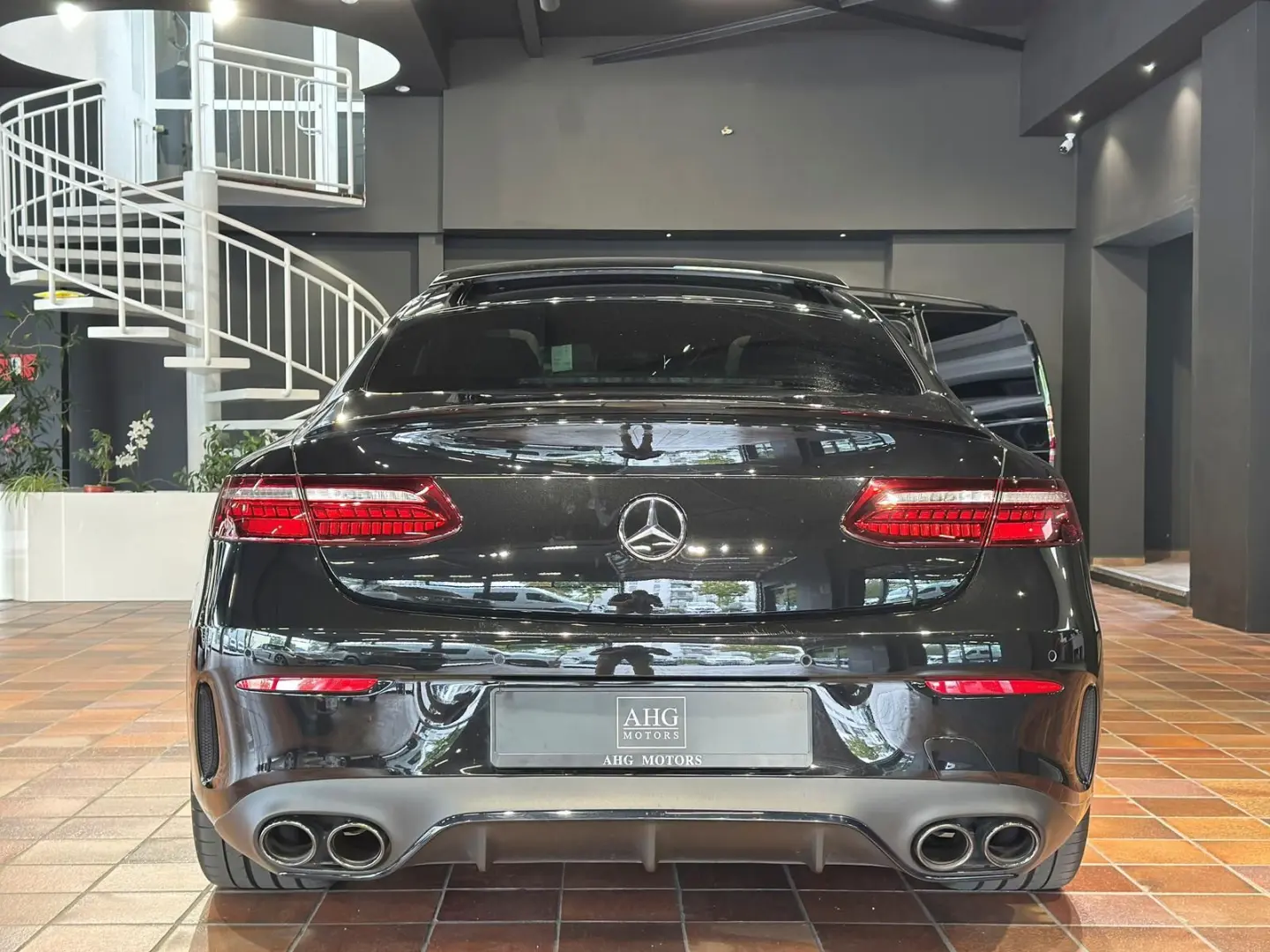E 53 AMG 4M COUPE SPORTABGAS DISTRO PANO 360° HE