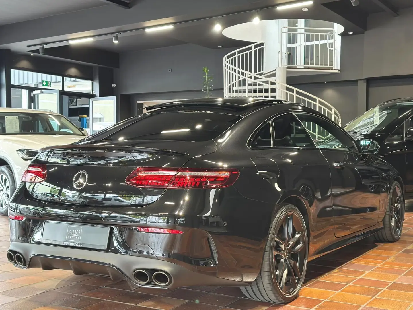 E 53 AMG 4M COUPE SPORTABGAS DISTRO PANO 360° HE