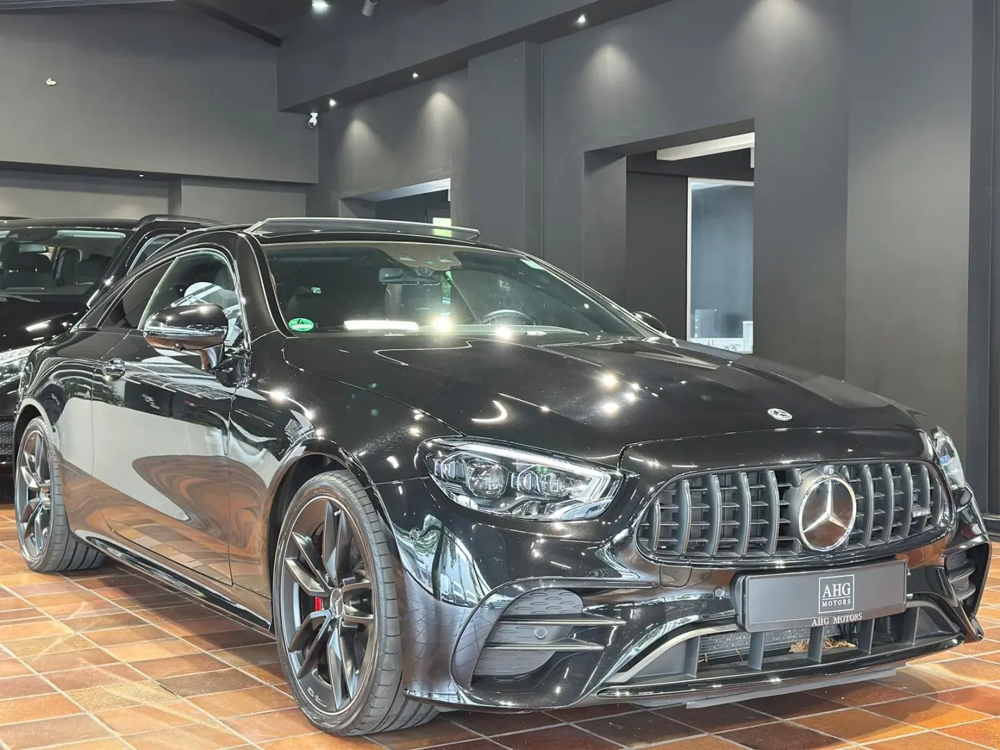 E 53 AMG 4M COUPE SPORTABGAS DISTRO PANO 360° HE