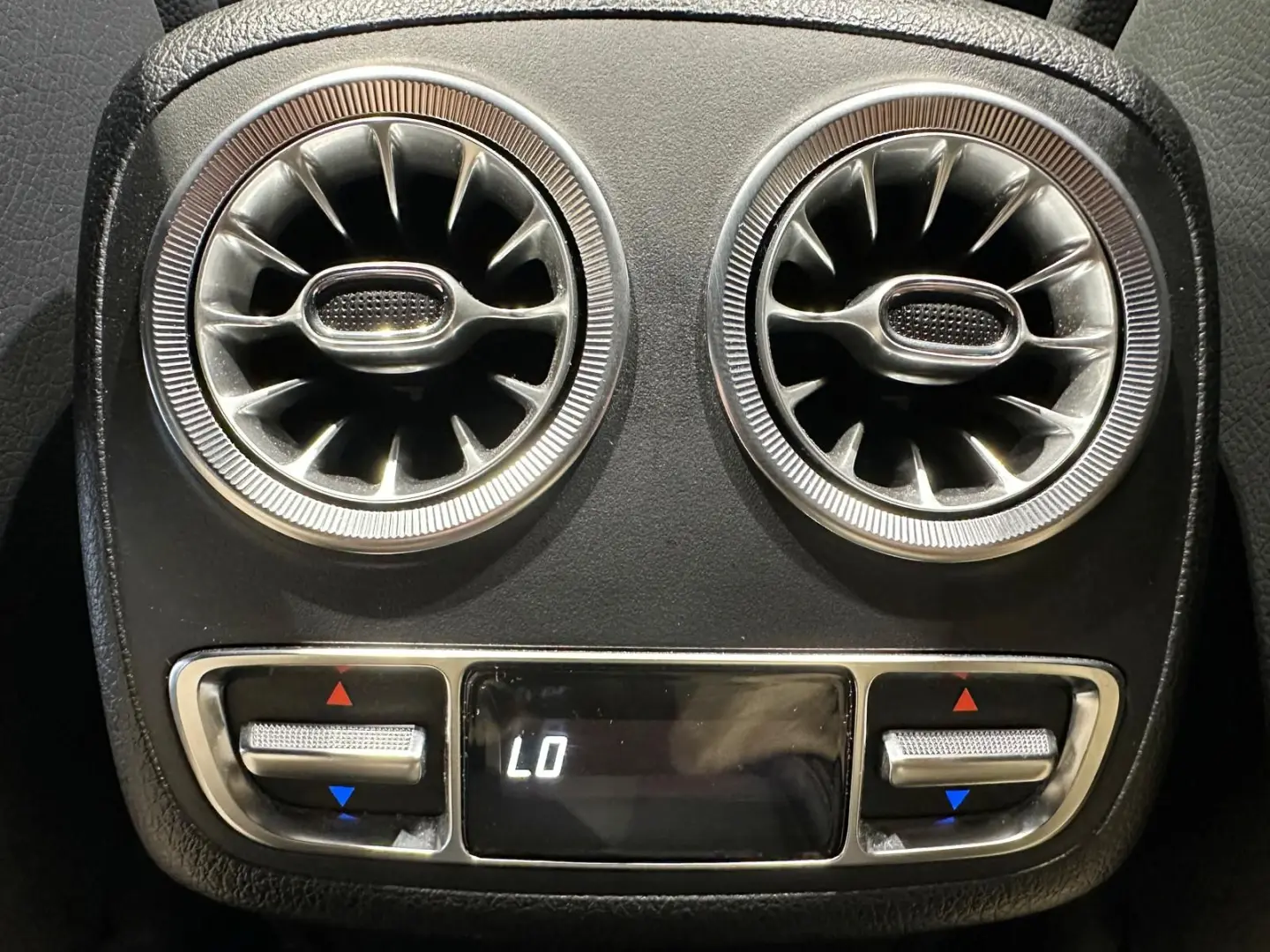 E 53 AMG 4M COUPE SPORTABGAS DISTRO PANO 360° HE
