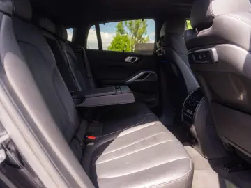 BMW  X6 xDrive30d AT MHEV