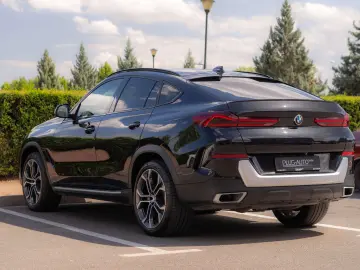 BMW  X6 xDrive30d AT MHEV