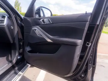 BMW  X6 xDrive30d AT MHEV