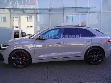 SQ8 4.0 TFSI quattro competition plus B&O/Pano