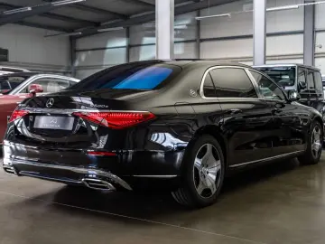 S 580 e Maybach / Rear Axle St / Head Up / Pano