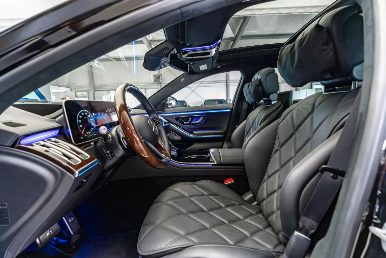 S 580 e Maybach / Rear Axle St / Head Up / Pano