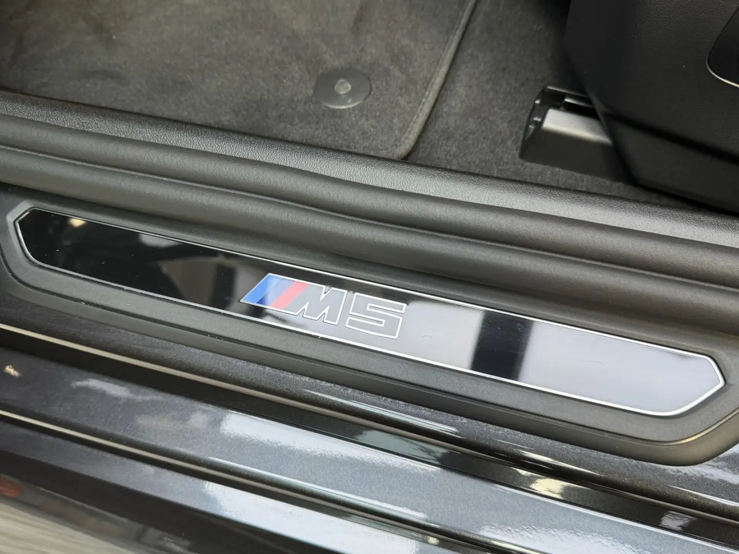 M5 Lim. ACC Sitzlüftung Drivers CarbonExt. B&W