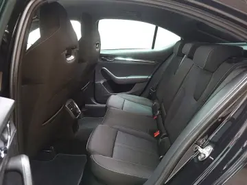 Octavia 2.0TDI DSG Sportpaket Virtual Standhz