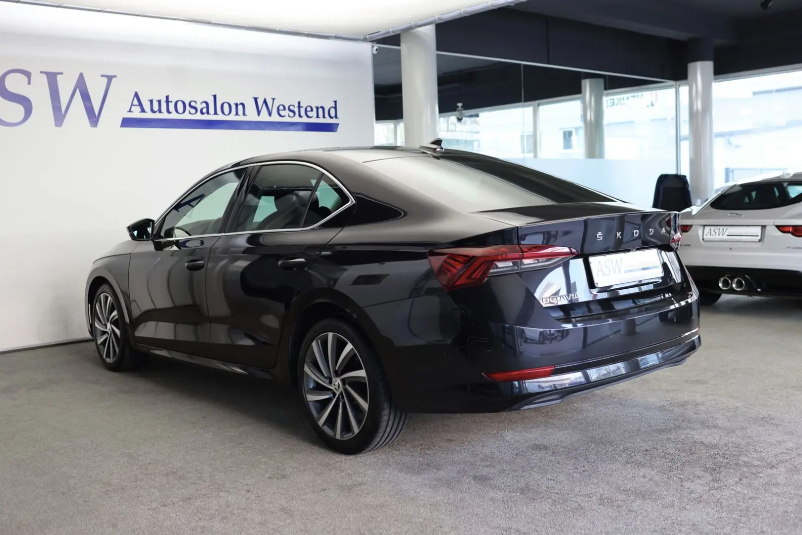 Octavia LIMOUSINE 2,0 TDI FIRST EDITION 18-ZOLL